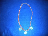 Collar entrelazado